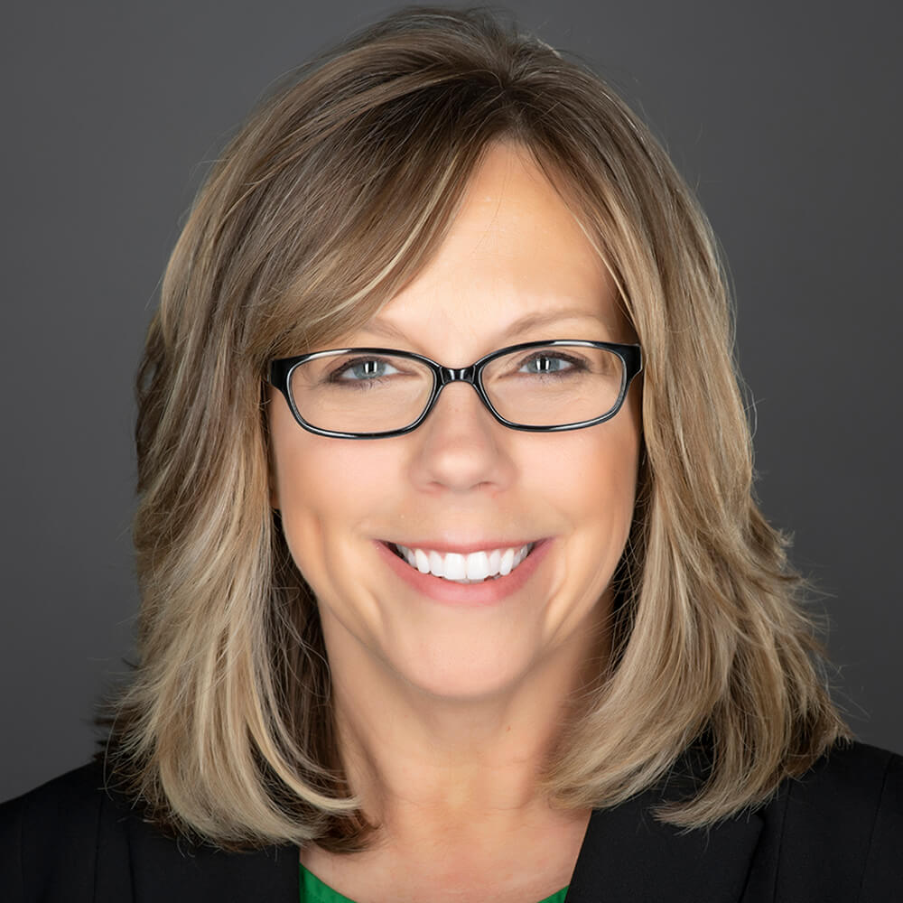 Bio photo of Lori Gillepsie.